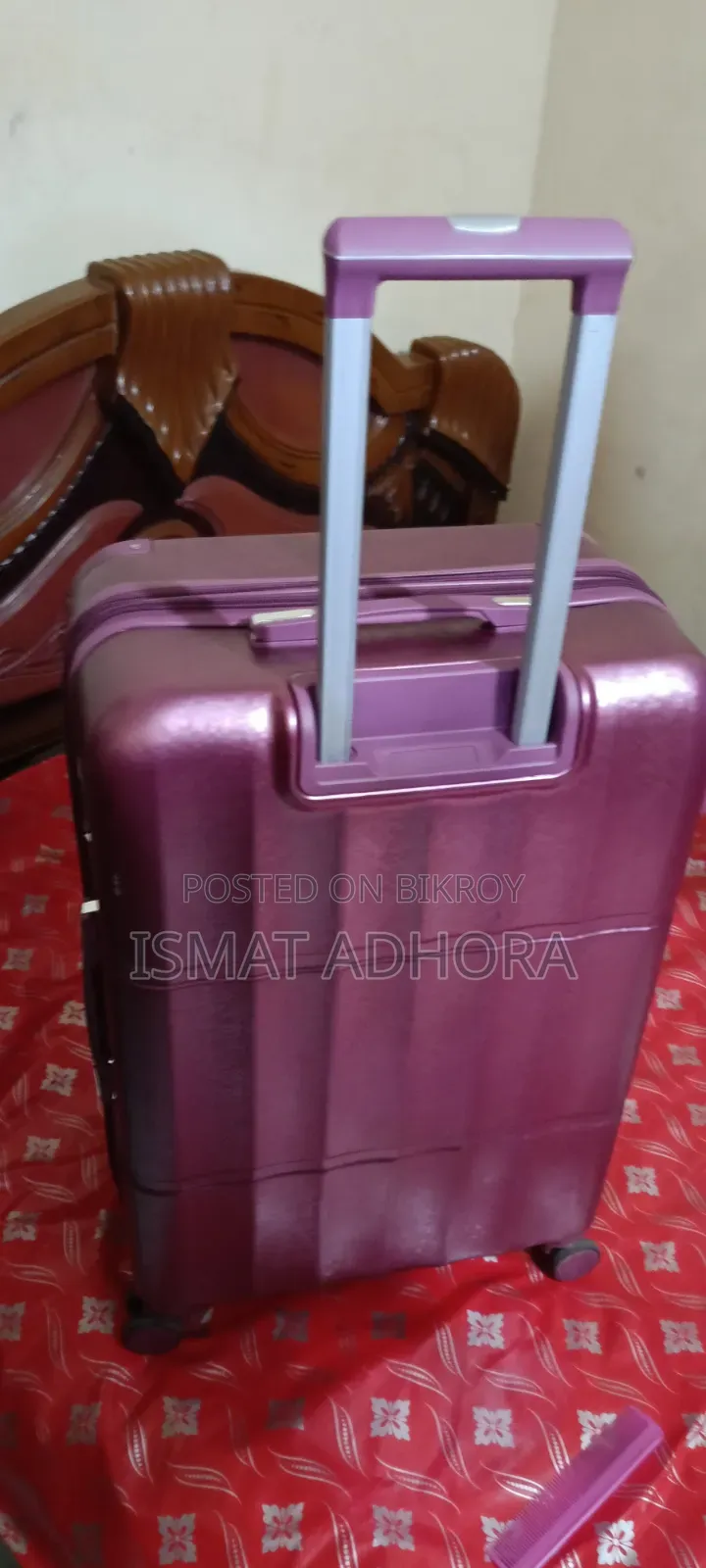 A good luggage. Brought some products from Dubai, completely brand new