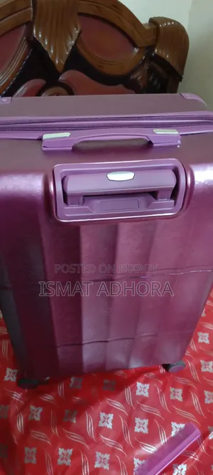 A good luggage. Brought some products from Dubai, completely brand new