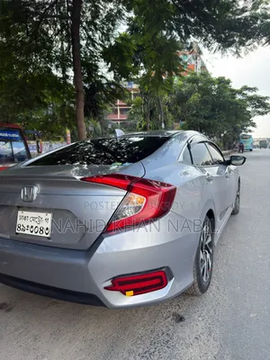 হোন্ডা সিভিক ২০১৮ সিলভার