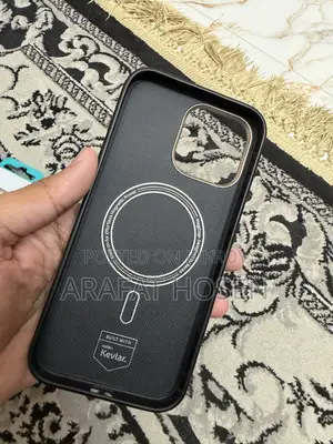 iPhone 16 Pro Max Benks Cover