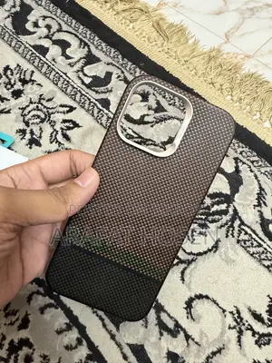 iPhone 16 Pro Max Benks Cover