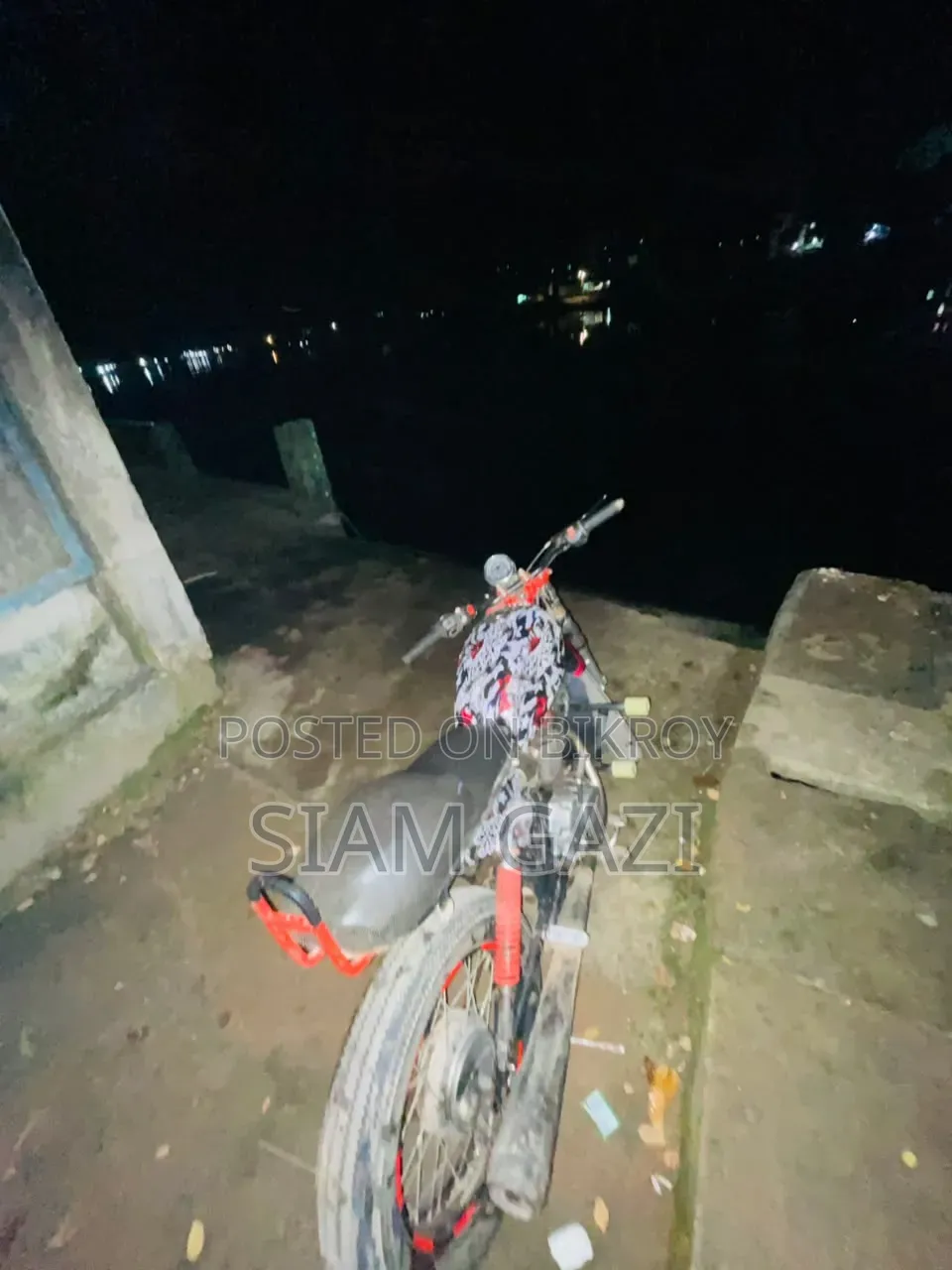 নতুন টিভিএস মেট্রো ২০১৭ কালো