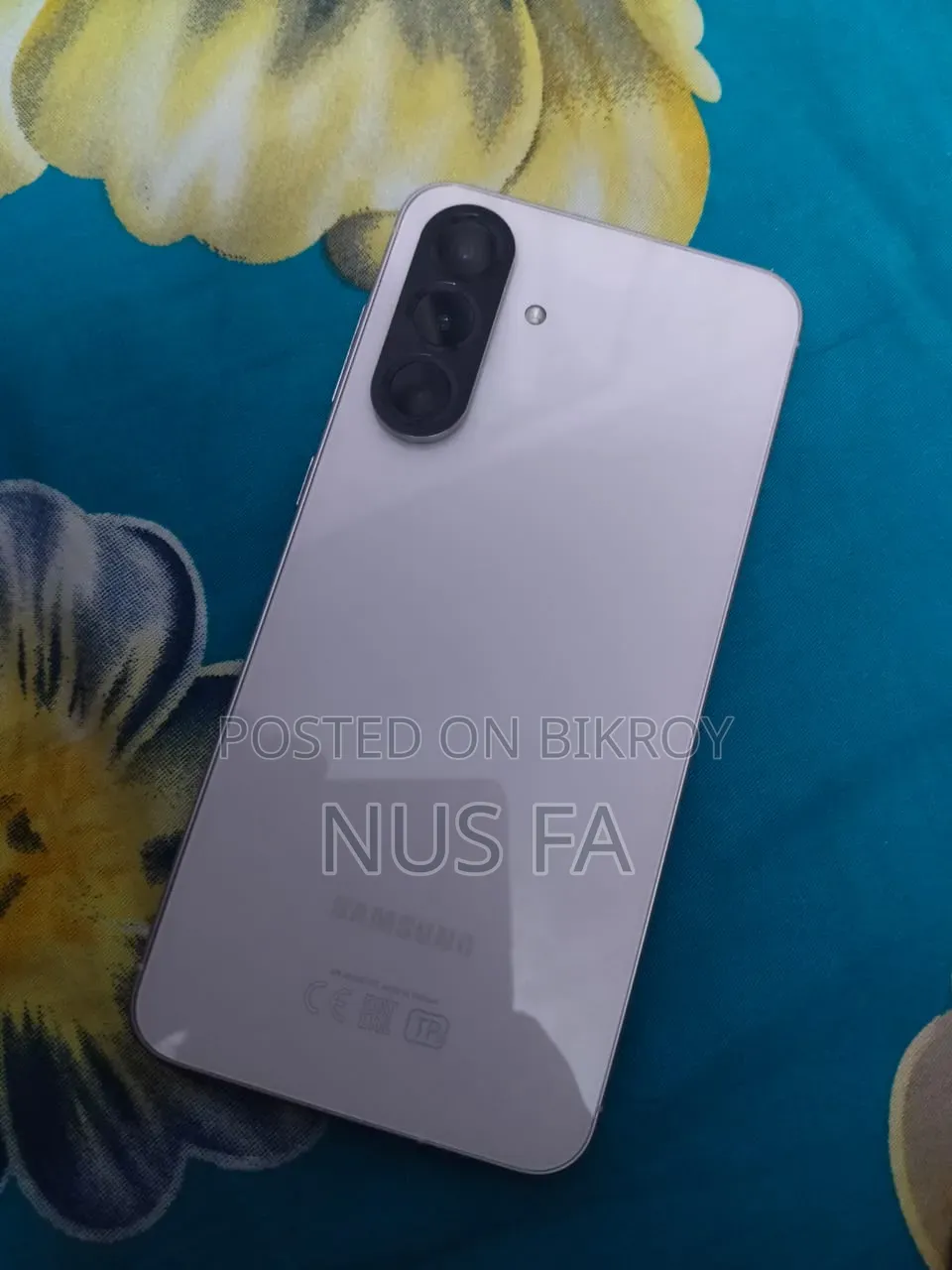স্যামসাং গ্যালাক্সি এ৫৬ ১২৮ জিবি হোয়াইট