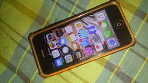 অ্যাপল আইফোন ৫সি ৮ জিবি রেড