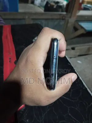 স্যামসাং গ্যালাক্সি এস২০+ ৫জি ১২৮ জিবি হোয়াইট