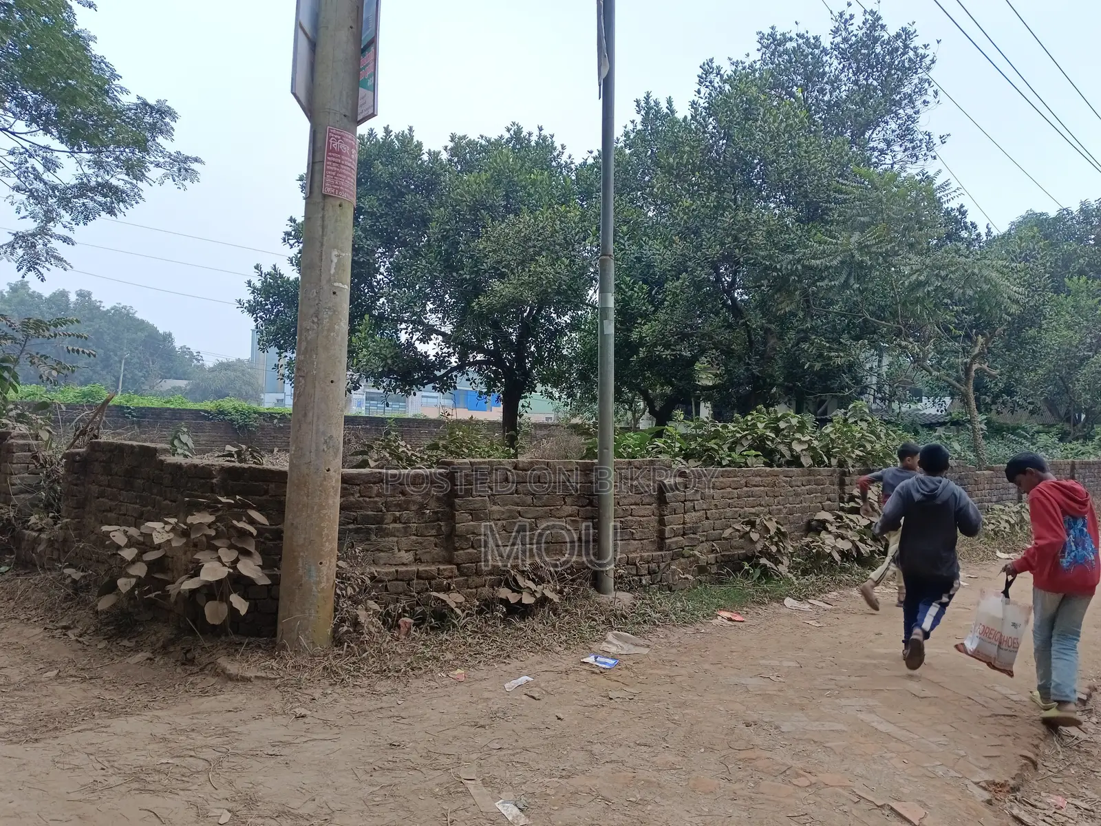সাভার, আক্রন বাজার , ১৪ শতক দক্ষিণমুখী কর্নার প্লট বিক্রয়