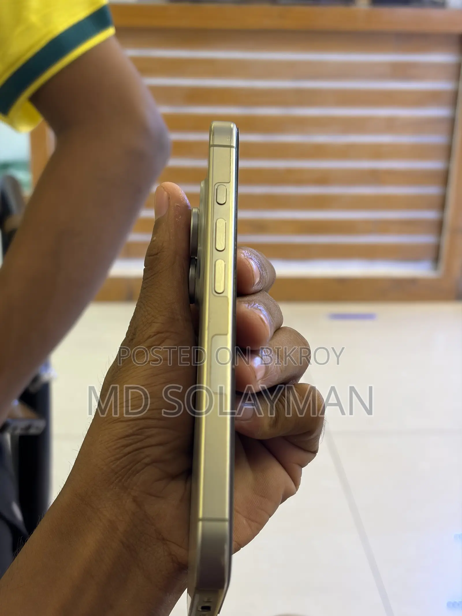 অ্যাপল আইফোন ১৬ প্রো ১২৮ জিবি