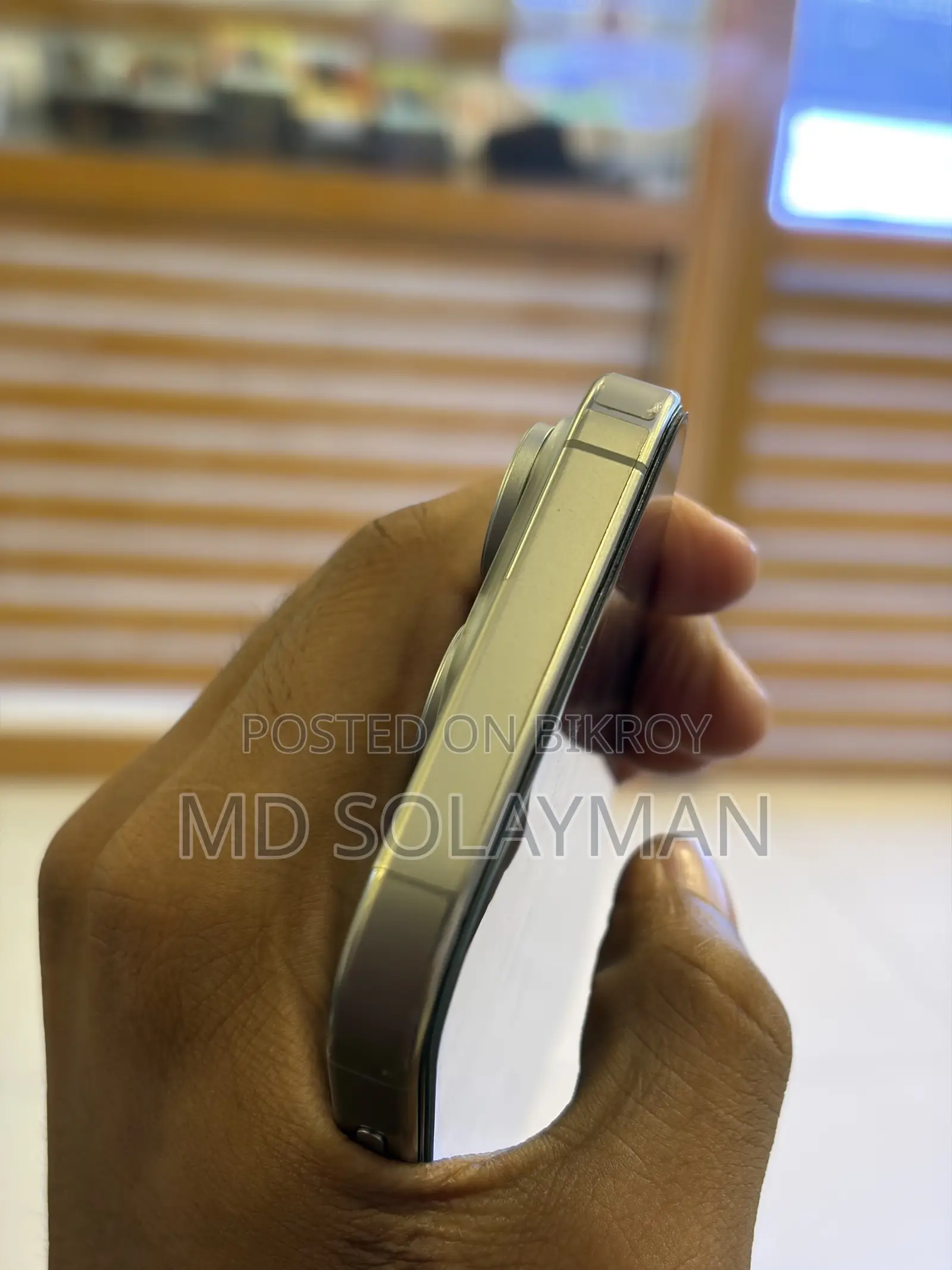 অ্যাপল আইফোন ১৬ প্রো ১২৮ জিবি