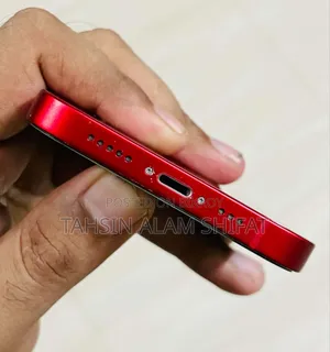 Apple iPhone 13 128 GB Red