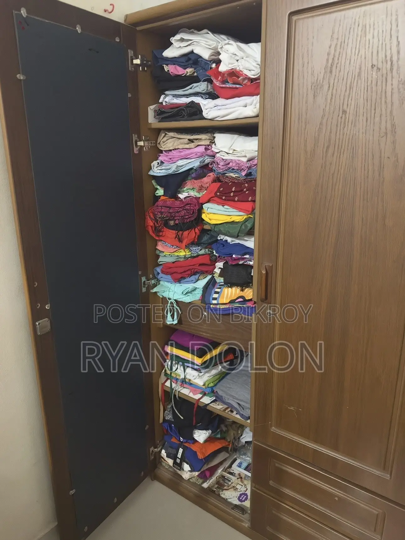 Hatil Wardrobe