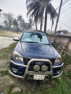 ফোর্ড কুরিয়ার ২০০৯ পার্ল