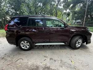 Toyota Land Cruiser Prado 2.7 i 2011 Maroon