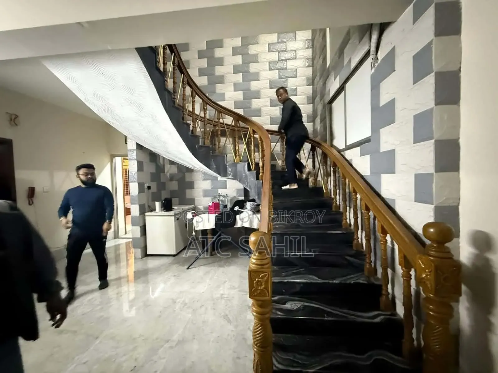 গুলশানে ৬ বেডরুমের ডুপ্লেক্স বিক্রয়ের জন্য