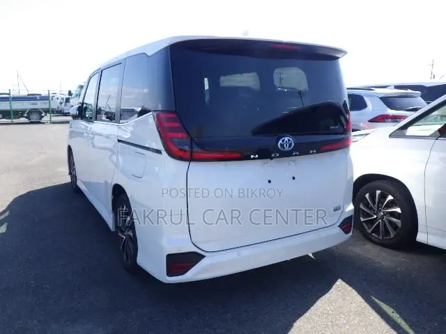 New Toyota Noah 2023 White