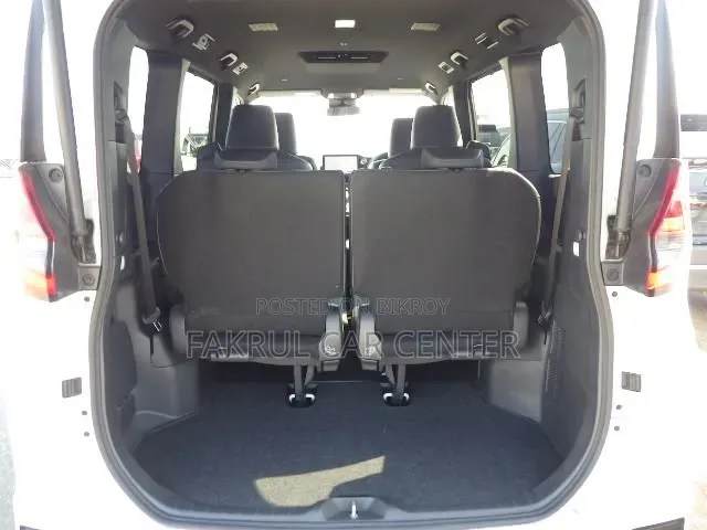 New Toyota Noah 2023 White