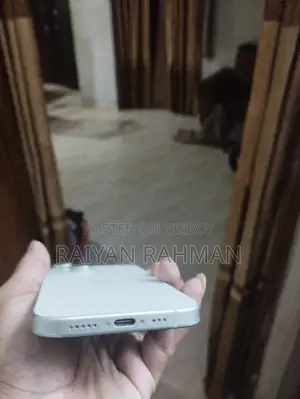 Apple iPhone 15 128 GB Green