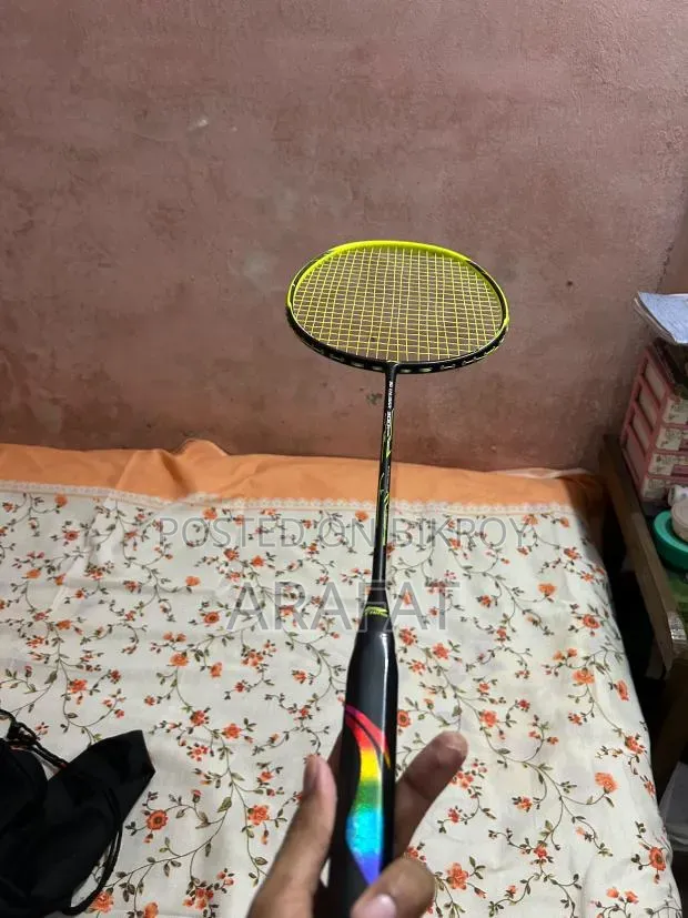 লি-নিং ব্যাডমিন্টন