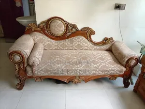Fresh Divan and Tea Table