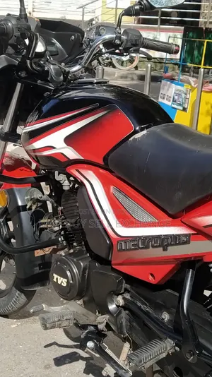 TVS Metro Plus 2022 Red