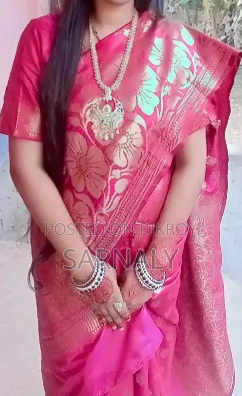 রানী গোলাপি ইন্ডিয়ান শাড়ি