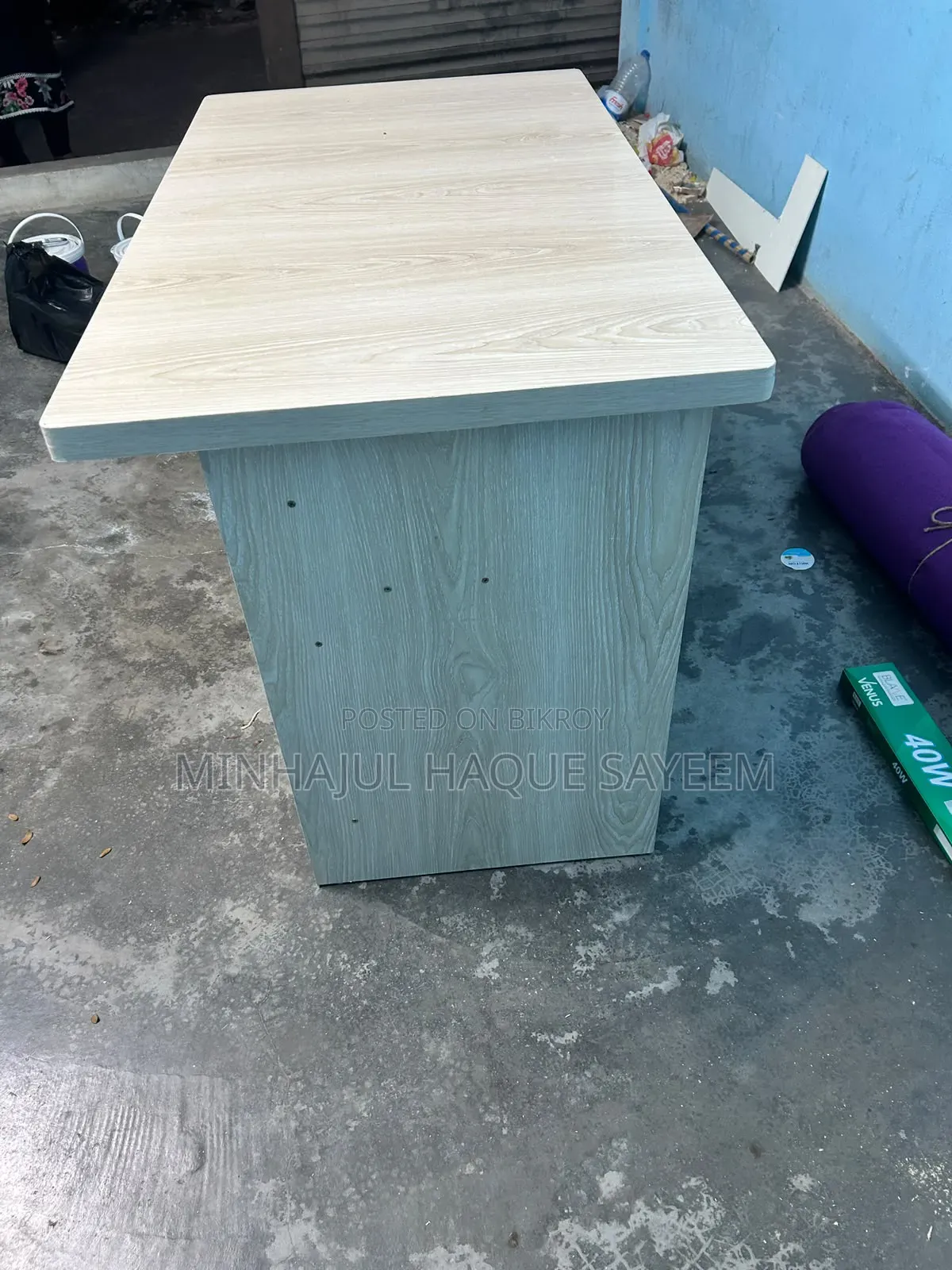 Cash Table or Reading Table