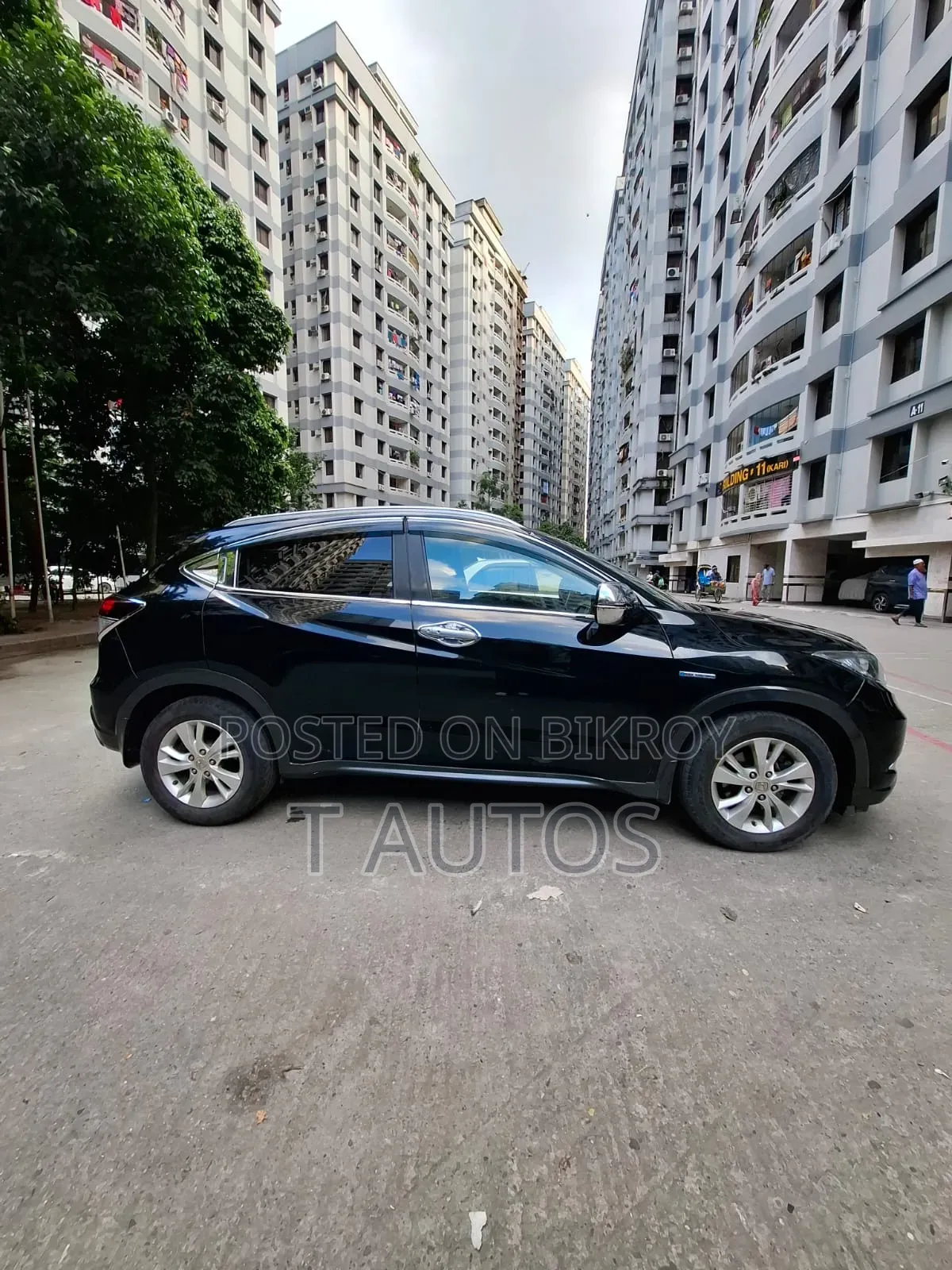 Honda Vezel 1.5 Hybrid 2WD 2014 Black