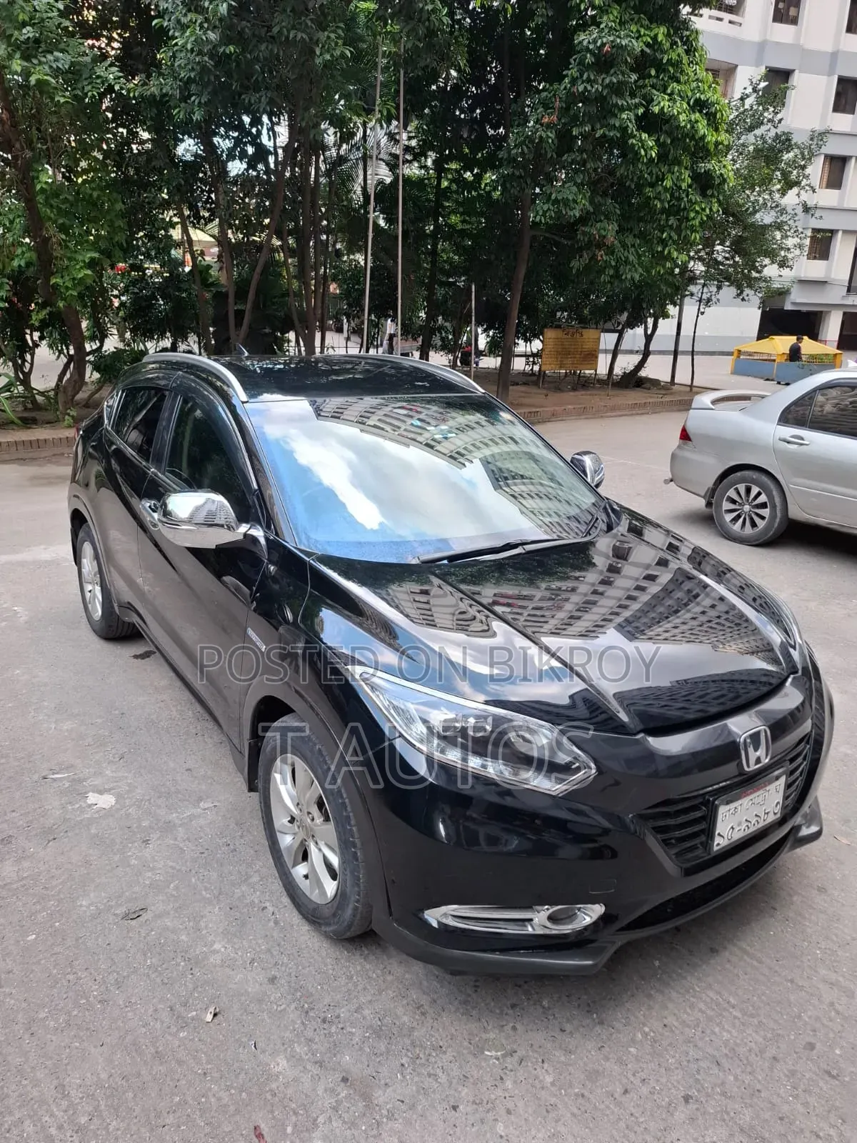 Honda Vezel 1.5 Hybrid 2WD 2014 Black