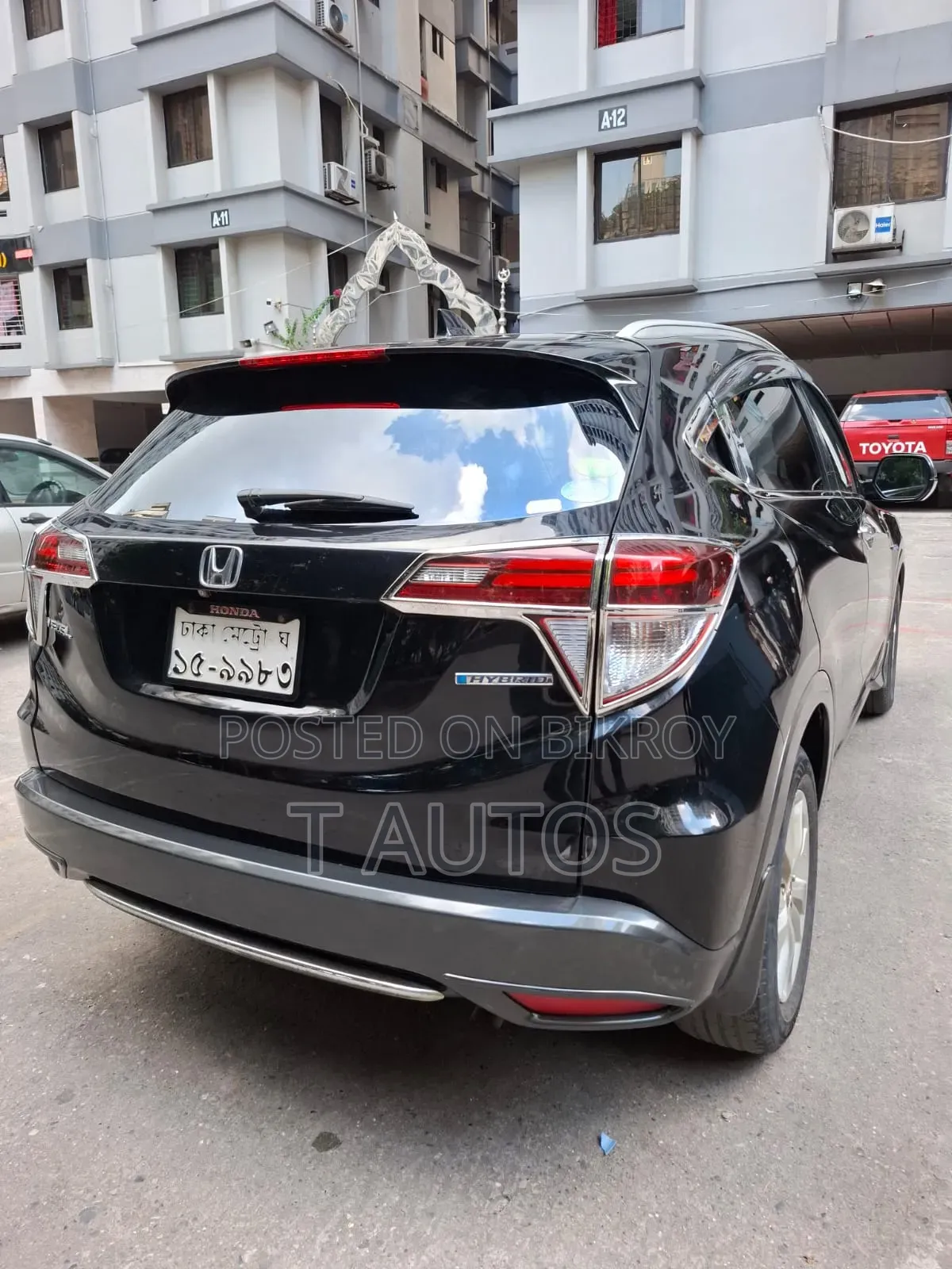 Honda Vezel 1.5 Hybrid 2WD 2014 Black