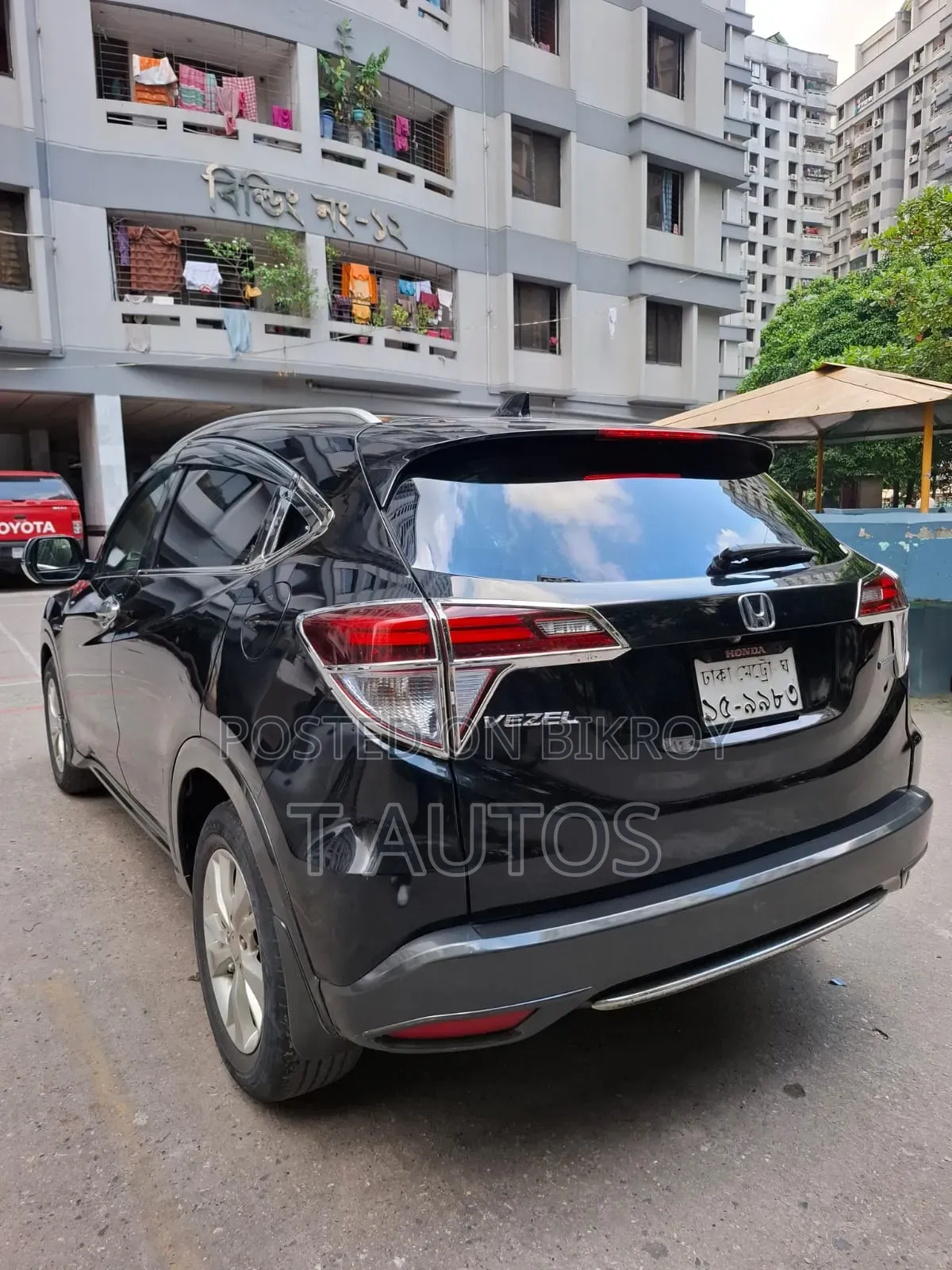 Honda Vezel 1.5 Hybrid 2WD 2014 Black