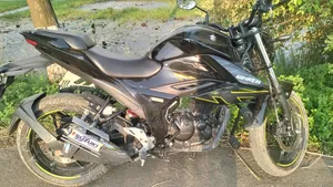 সুজুকি জিক্সার ২০২৫ ব্ল্যাক