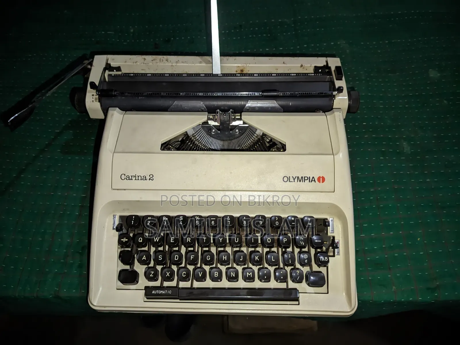 Olimpia Karina2 Typewriter Sell With Full Suitcase