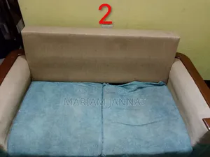 2+2 Sofa Set With 4 Pillows Has A Slight Issue, You Will Understand If You Look At The Pictures