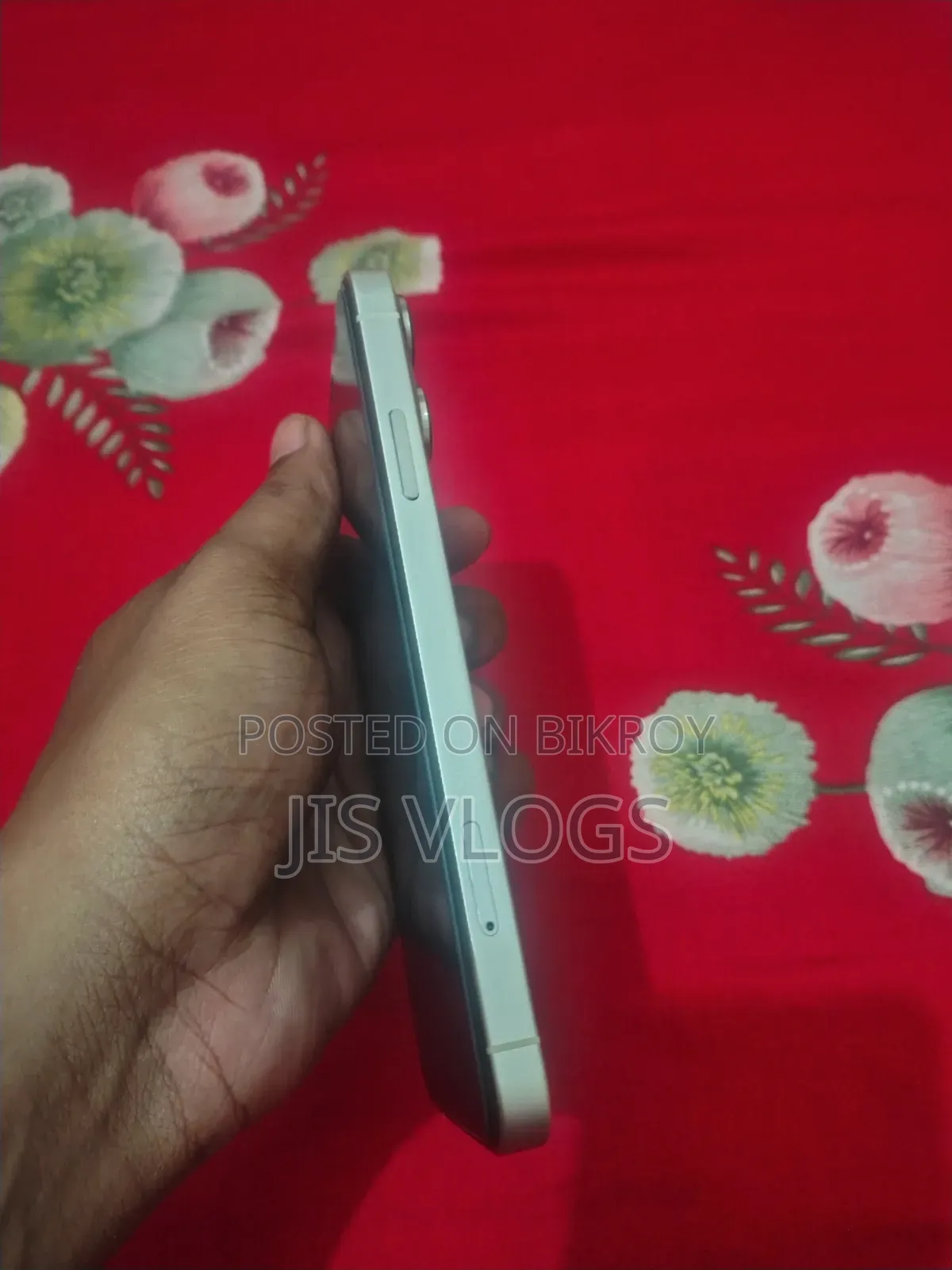 অ্যাপল আইফোন এক্সআর ১২৮ জিবি হোয়াইট