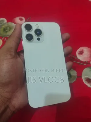 অ্যাপল আইফোন এক্সআর ১২৮ জিবি হোয়াইট