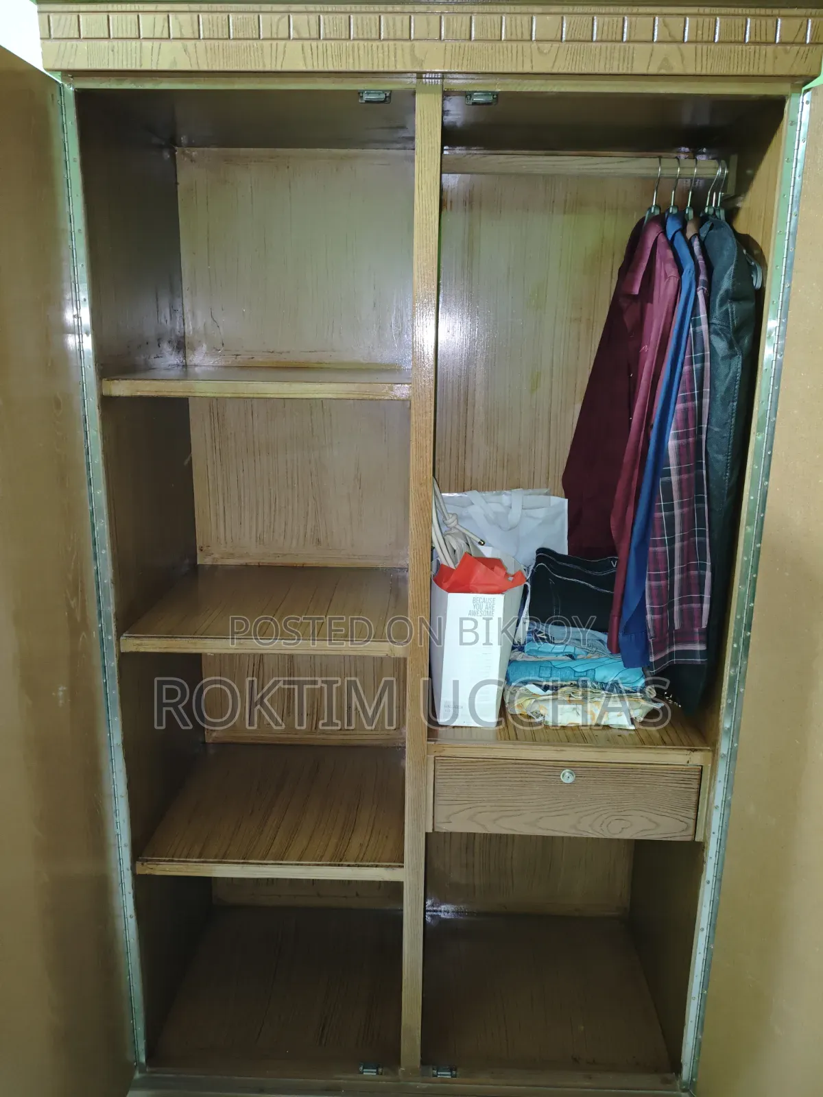 ব্যবহৃত আলমারি