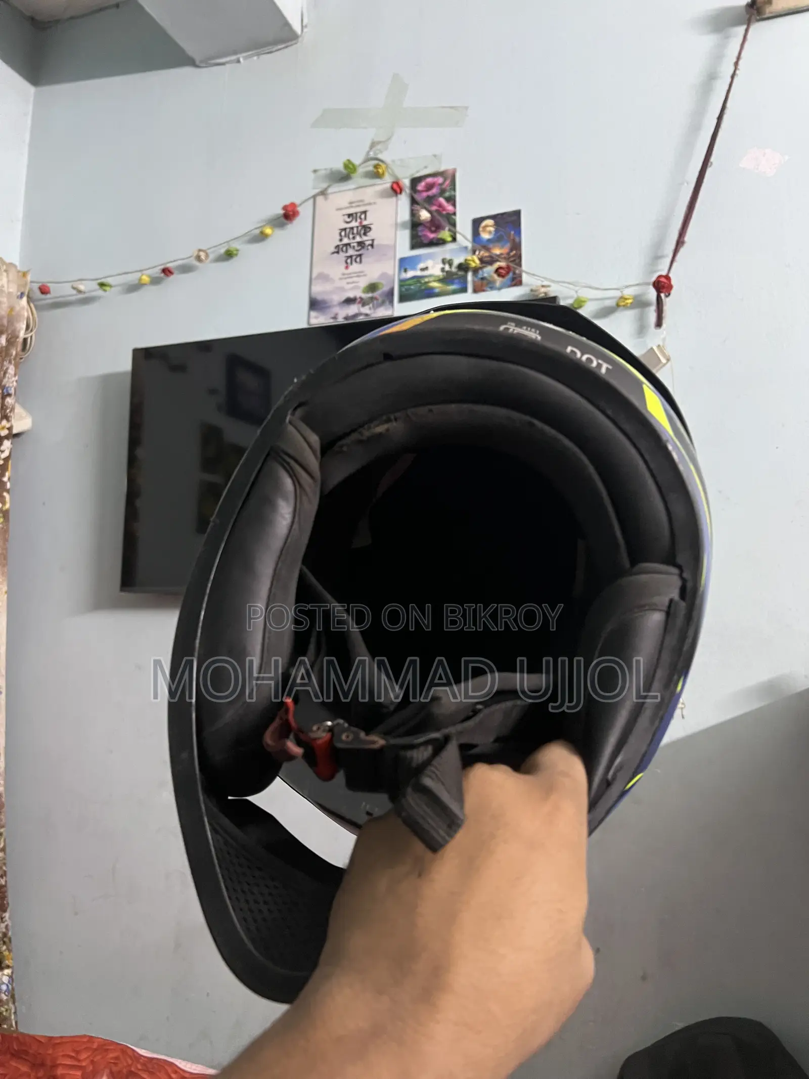 স্টাডস হেলমেট