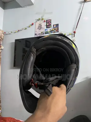 স্টাডস হেলমেট