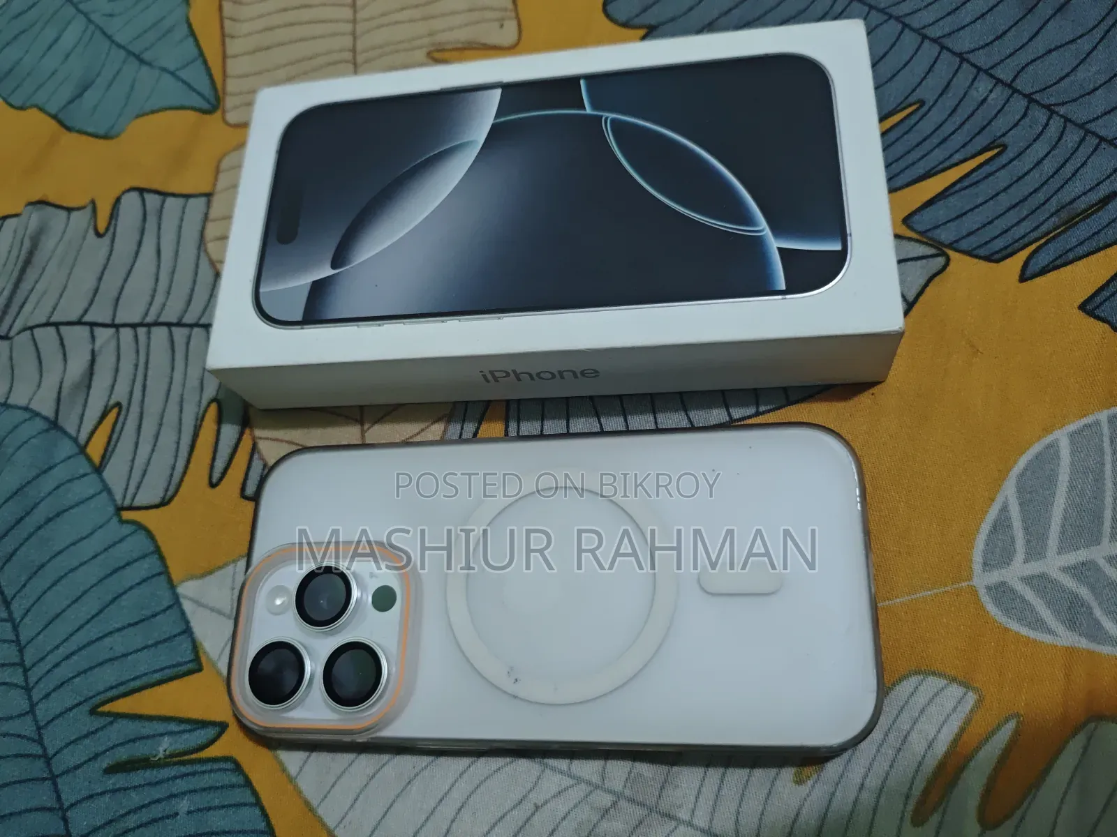 অ্যাপল আইফোন ১৬ প্রো ১২৮ জিবি হোয়াইট