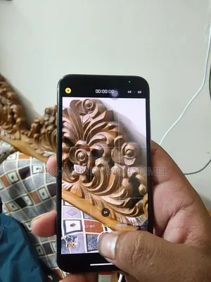 অ্যাপল আইফোন এক্সএস ৬৪ জিবি গোল্ড
