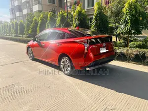 টয়োটা পিউস ফোর ট্যুরিং ২০১৮ লাল