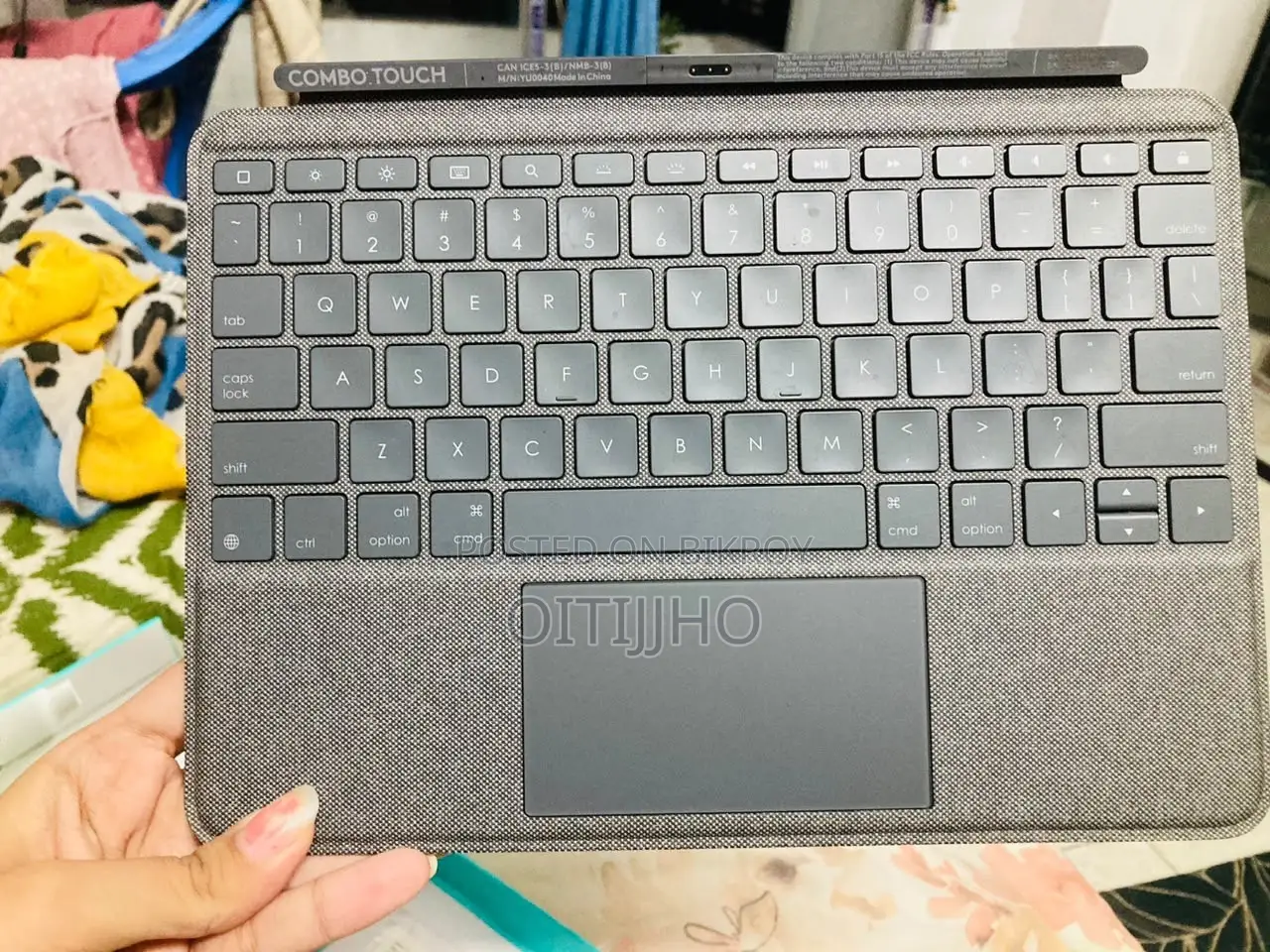 Logitech Combo Touch Detachable Keyboard Case With Trackpad