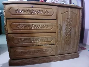 সেগুন কাঠের আসবাবপত্র