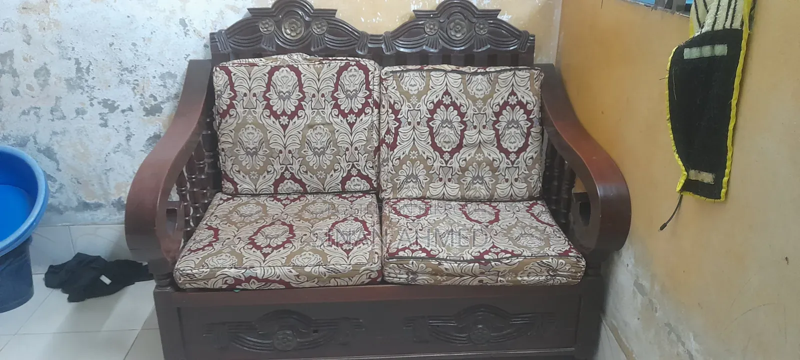 ব্যবহৃত সোফা সেট