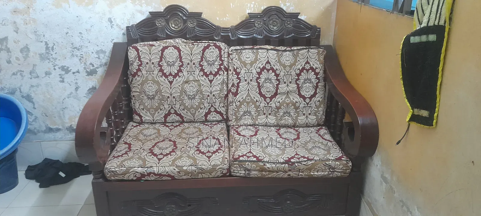 ব্যবহৃত সোফা সেট