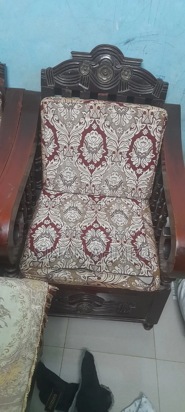 ব্যবহৃত সোফা সেট