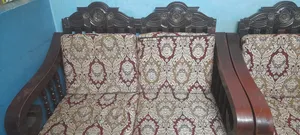 ব্যবহৃত সোফা সেট