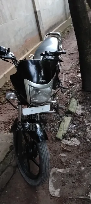 TVS Radeon 2024 Black