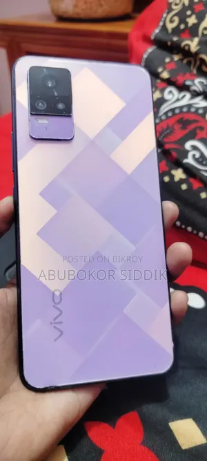 ভিভো ভি২১ই ১২৮ জিবি গোলাপি