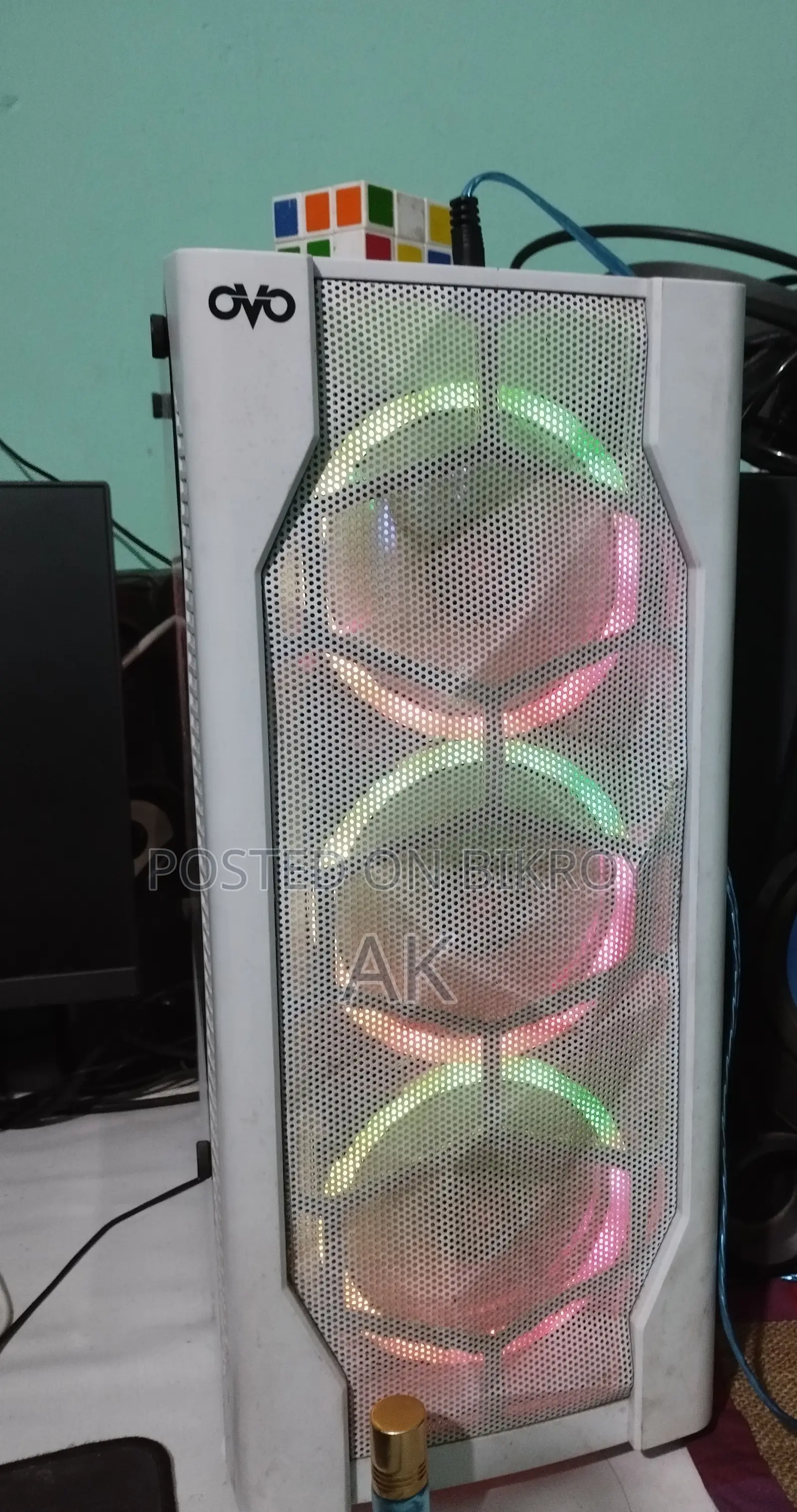Desktop Computer Asus 8GB Intel Core i5 HDD 500GB SSD