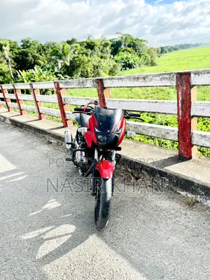 Bajaj Pulsar 150 2017 Red